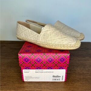 Tory Burch T Monogram Embossed Leather Espadrille Size 7 in New Cream